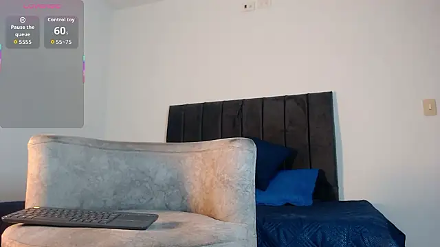 adriel escalante online show from February 2026 03:35:01 AM