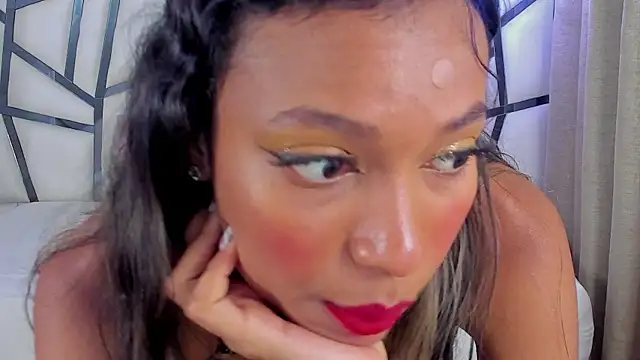 Snapshot of Susanna_Cute chatting on December 2025 08:25:01 PM Susanna Cute online show from December 2025 08:25:01 PM