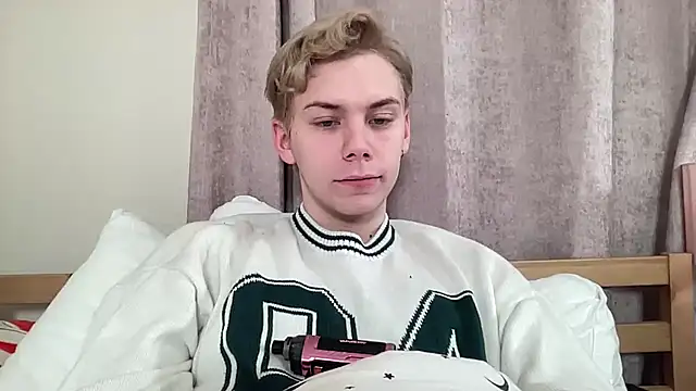 scottishtwink01 online show from October 2025 10:22:02 PM