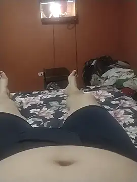 Snapshot of Santiagoqro85 chatting on November 2025 04:11:01 AM Santiagoqro85 online show from November 2025 04:11:01 AM