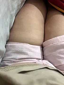 Snapshot of luzmelzinha chatting on September 2025 11:26:01 AM luzmelzinha online show from September 2025 11:26:01 AM