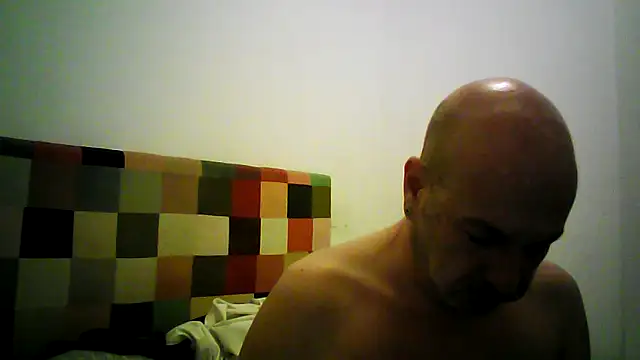 Snapshot of tuplaceroll chatting on October 2025 12:47:02 AM tuplaceroll online show from October 2025 12:47:02 AM