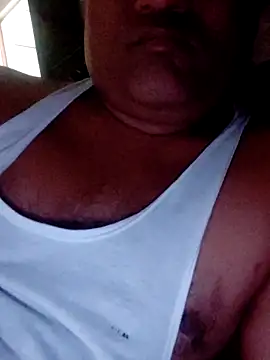 Snapshot of Famit025 chatting on October 2025 09:07:01 AM Famit025 online show from October 2025 09:07:01 AM