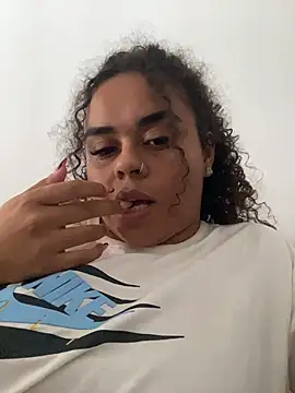 Snapshot of ___seusegredo chatting on February 2026 03:27:02 PM seusegredo online show from February 2026 03:27:02 PM