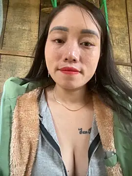 chipp-bong online show from November 2025 12:49:02 AM