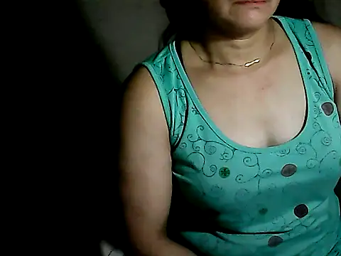 yoursPinayMama1682 online show from September 2025 10:46:01 PM