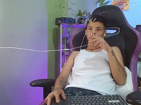 Snapshot of Dorland777 chatting on September 2025 01:39:02 AM Dorland777 online show from September 2025 01:39:02 AM