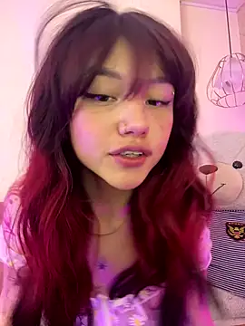 Snapshot of april_bennett chatting on September 2025 01:02:01 PM april bennett online show from September 2025 01:02:01 PM