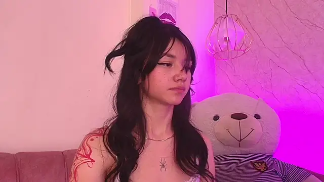 Snapshot of april_bennett chatting on November 2025 05:02:02 PM april bennett online show from November 2025 05:02:02 PM