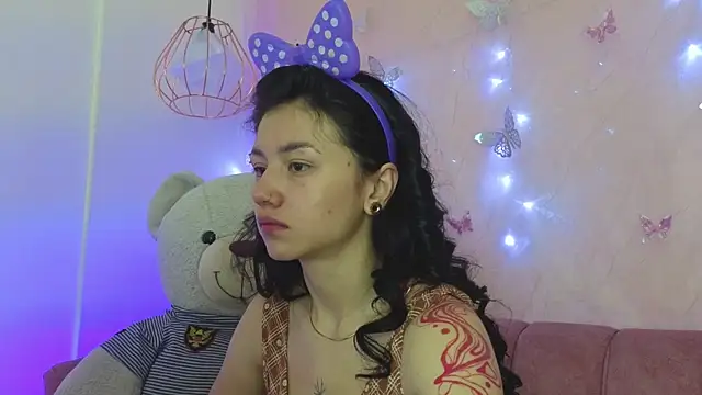 Snapshot of april_bennett chatting on December 2025 12:36:01 PM april bennett online show from December 2025 12:36:01 PM