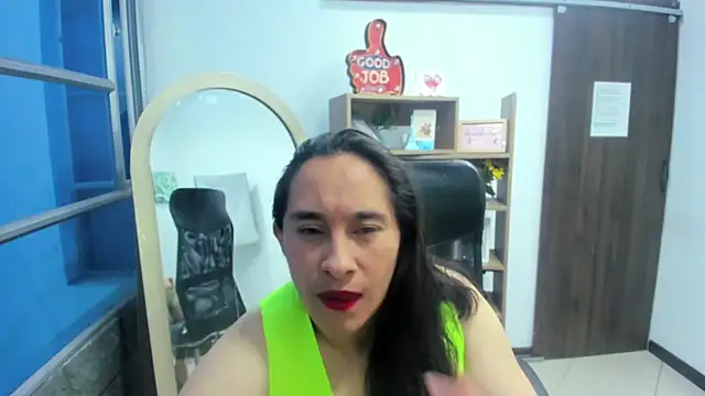 Snapshot of LeilaSmith_ chatting on November 2025 01:21:02 PM LeilaSmith online show from November 2025 01:21:02 PM