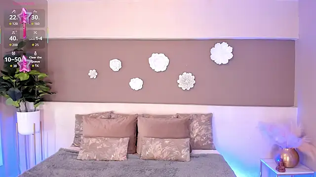 Snapshot of VictoriaShelby chatting on November 2025 11:55:02 AM VictoriaShelby online show from November 2025 11:55:02 AM