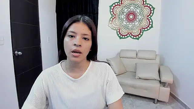 Snapshot of Candy_fox_19 chatting on February 2026 04:03:02 PM Candy fox 19 online show from February 2026 04:03:02 PM