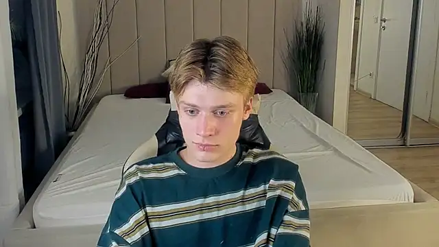 LouieEvans online show from September 2025 05:40:02 PM