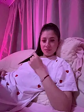 dark summer online show from November 2025 04:00:01 PM