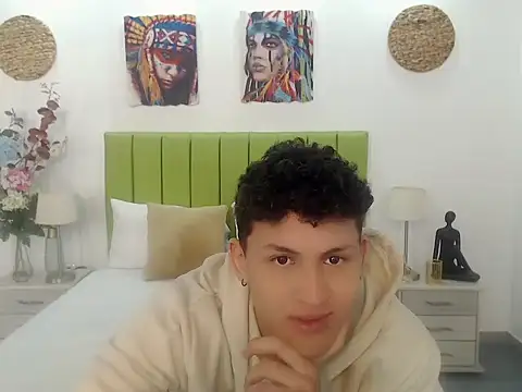 Snapshot of Axel_savage chatting on September 2025 06:52:01 PM Axel savage online show from September 2025 06:52:01 PM