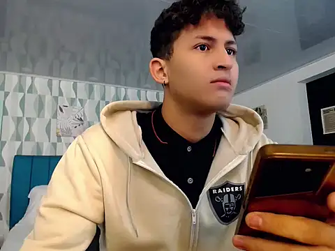 Snapshot of Axel_savage chatting on September 2025 12:18:01 PM Axel savage online show from September 2025 12:18:01 PM