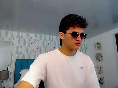 Snapshot of Axel_savage chatting on September 2025 12:09:02 PM Axel savage online show from September 2025 12:09:02 PM