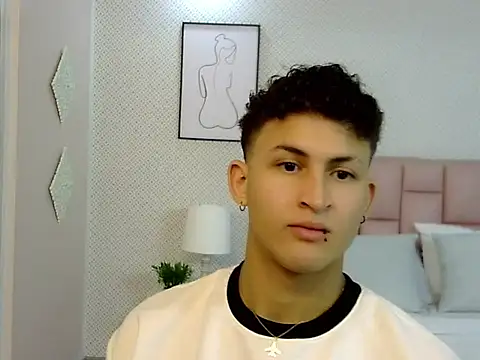 Snapshot of Axel_savage chatting on October 2025 07:22:02 PM Axel savage online show from October 2025 07:22:02 PM