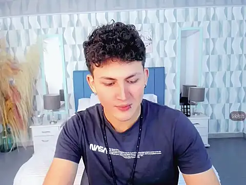 Snapshot of Axel_savage chatting on October 2025 02:48:02 AM Axel savage online show from October 2025 02:48:02 AM