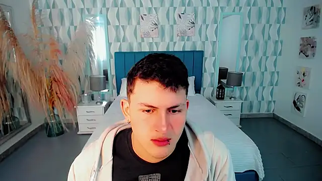 Snapshot of Axel_savage chatting on November 2025 02:11:02 AM Axel savage online show from November 2025 02:11:02 AM