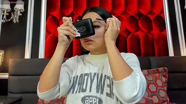 SharonBonet online show from November 2025 01:28:01 PM