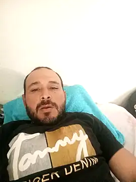 Snapshot of javi-tunene chatting on September 2025 08:13:02 PM javi-tunene online show from September 2025 08:13:02 PM