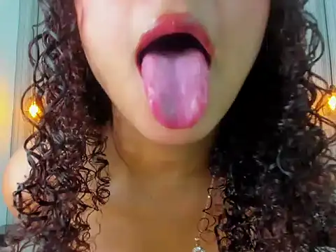 Sofiapassionne online show from April 2026 01:54:02 PM