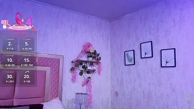 Snapshot of RobinBennett chatting on November 2025 12:04:01 PM RobinBennett online show from November 2025 12:04:01 PM