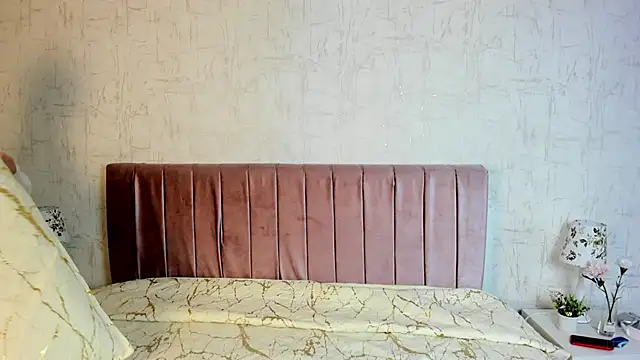 Snapshot of RobinBennett chatting on November 2025 02:22:01 AM RobinBennett online show from November 2025 02:22:01 AM