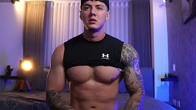 Thomas Falcon online show from October 2025 10:51:02 PM