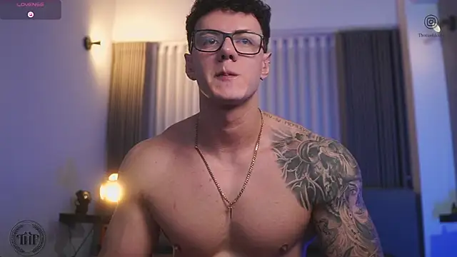 Thomas Falcon online show from October 2025 12:38:02 AM