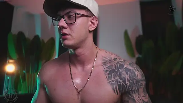 Thomas Falcon online show from November 2025 02:43:02 AM