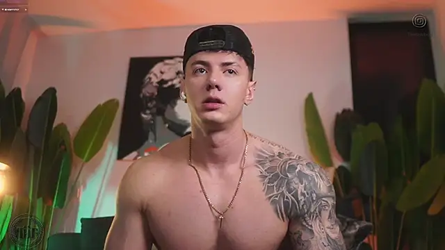 Thomas Falcon online show from November 2025 01:51:02 AM