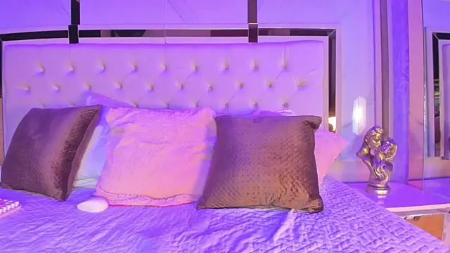 Snapshot of Cameron_Hearts chatting on February 2026 12:19:01 PM Cameron Hearts online show from February 2026 12:19:01 PM