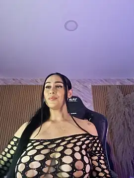 Snapshot of ashly_moonn chatting on October 2025 06:56:01 PM ashly moonn online show from October 2025 06:56:01 PM