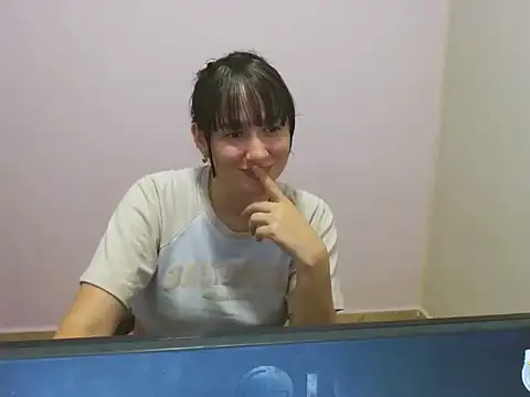 Snapshot of butterflyfree1 chatting on September 2025 04:36:02 AM butterflyfree1 online show from September 2025 04:36:02 AM