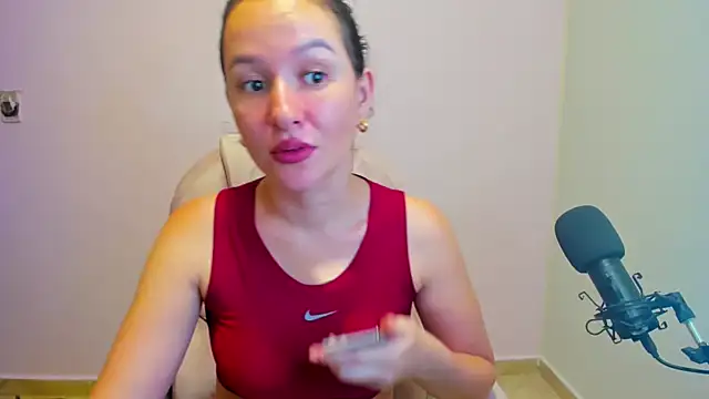 Snapshot of butterflyfree1 chatting on October 2025 04:49:01 PM butterflyfree1 online show from October 2025 04:49:01 PM