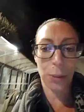 Astrid3 online show from April 2026 08:03:01 PM