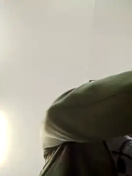 Astrid3 online show from April 2026 07:50:02 PM