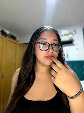 Snapshot of Whiitney_Bloom chatting on September 2025 04:55:02 AM Whiitney Bloom online show from September 2025 04:55:02 AM