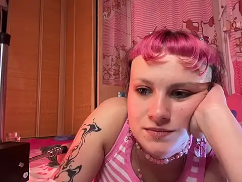 Snapshot of MystiqueRoxy chatting on September 2025 02:44:01 AM MystiqueRoxy online show from September 2025 02:44:01 AM