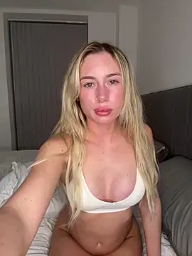 SexySaraxxoo online show from March 2026 08:23:02 PM