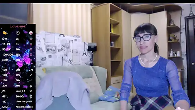 Snapshot of Two_Sisters chatting on September 2025 11:43:01 AM Two Sisters online show from September 2025 11:43:01 AM