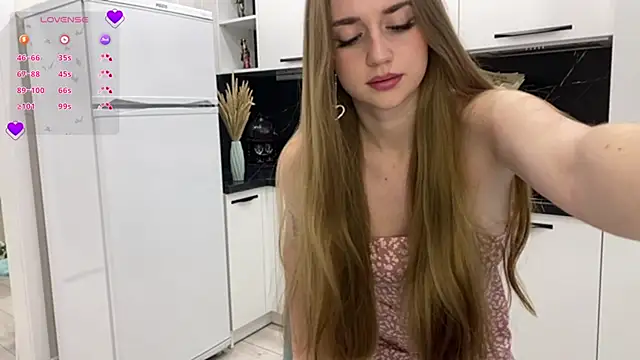 Snapshot of Jessica1West chatting on November 2025 05:13:01 PM Jessica1West online show from November 2025 05:13:01 PM