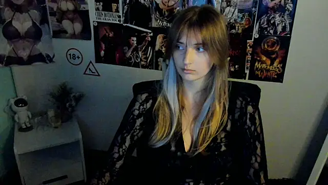 Snapshot of NeyliDream chatting on October 2025 12:17:02 PM NeyliDream online show from October 2025 12:17:02 PM