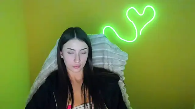 AlisaBubbles online show from October 2025 01:01:02 PM