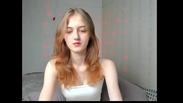 dreamy pollyyy online show from May 2026 07:45:02 PM