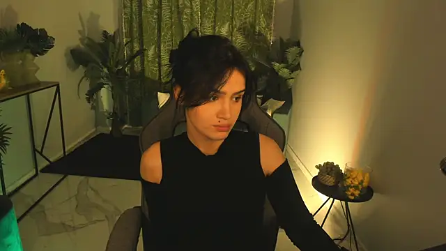 MonicaFarmer online show from October 2025 08:39:02 PM