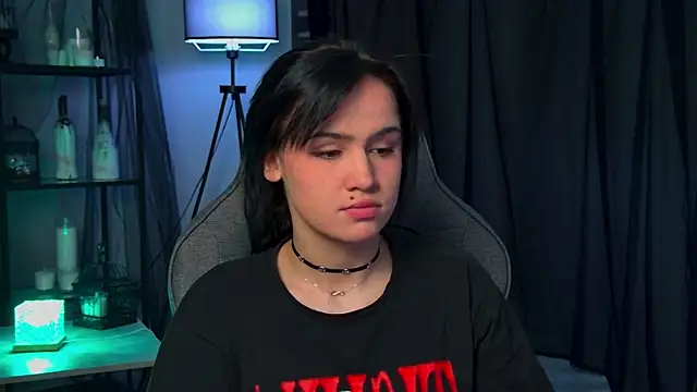 MonicaFarmer online show from April 2026 12:05:01 AM